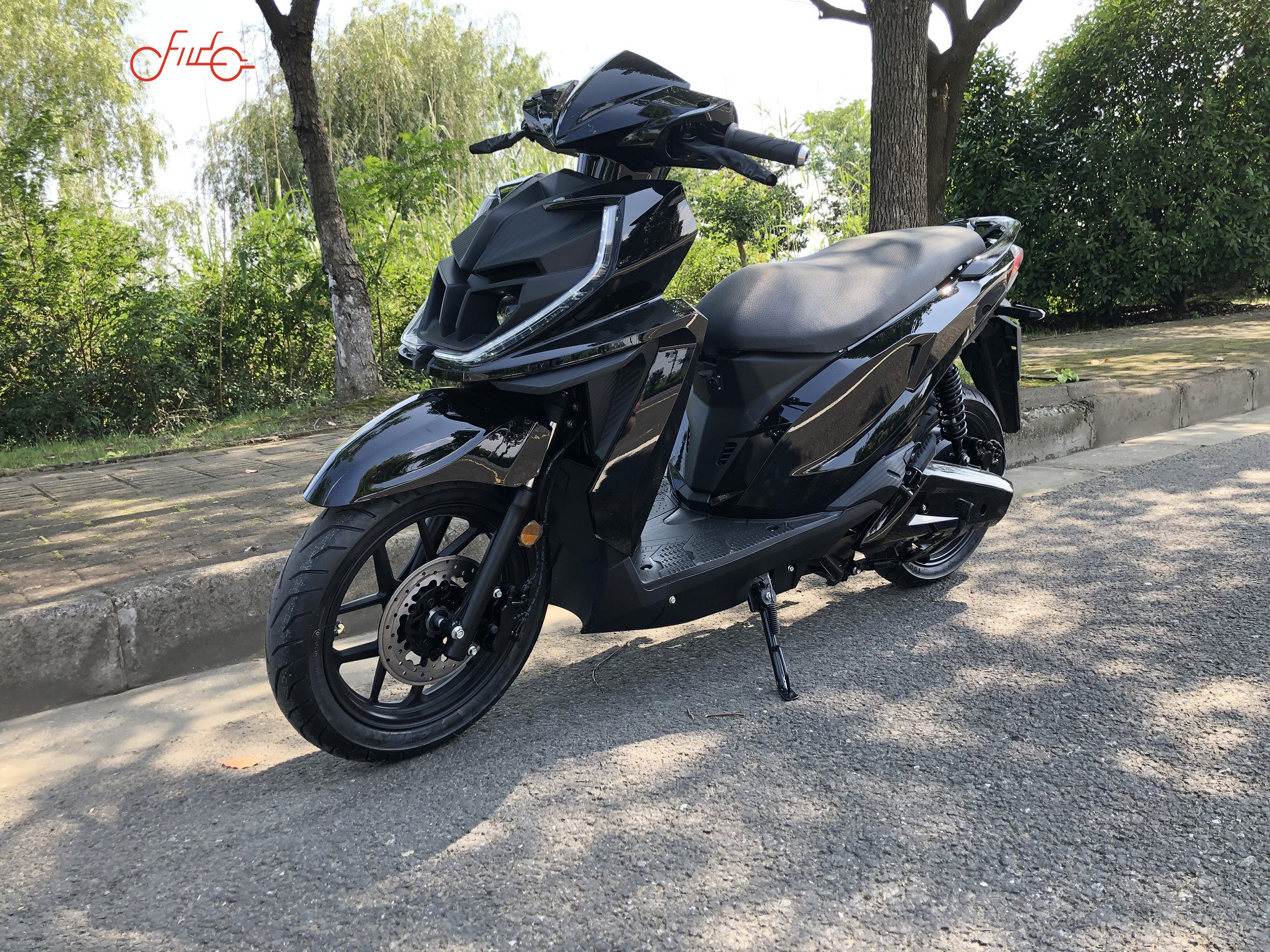 Electric scooter two wheels cross 3000w 4000w with Removable battery engine sport motorcycle