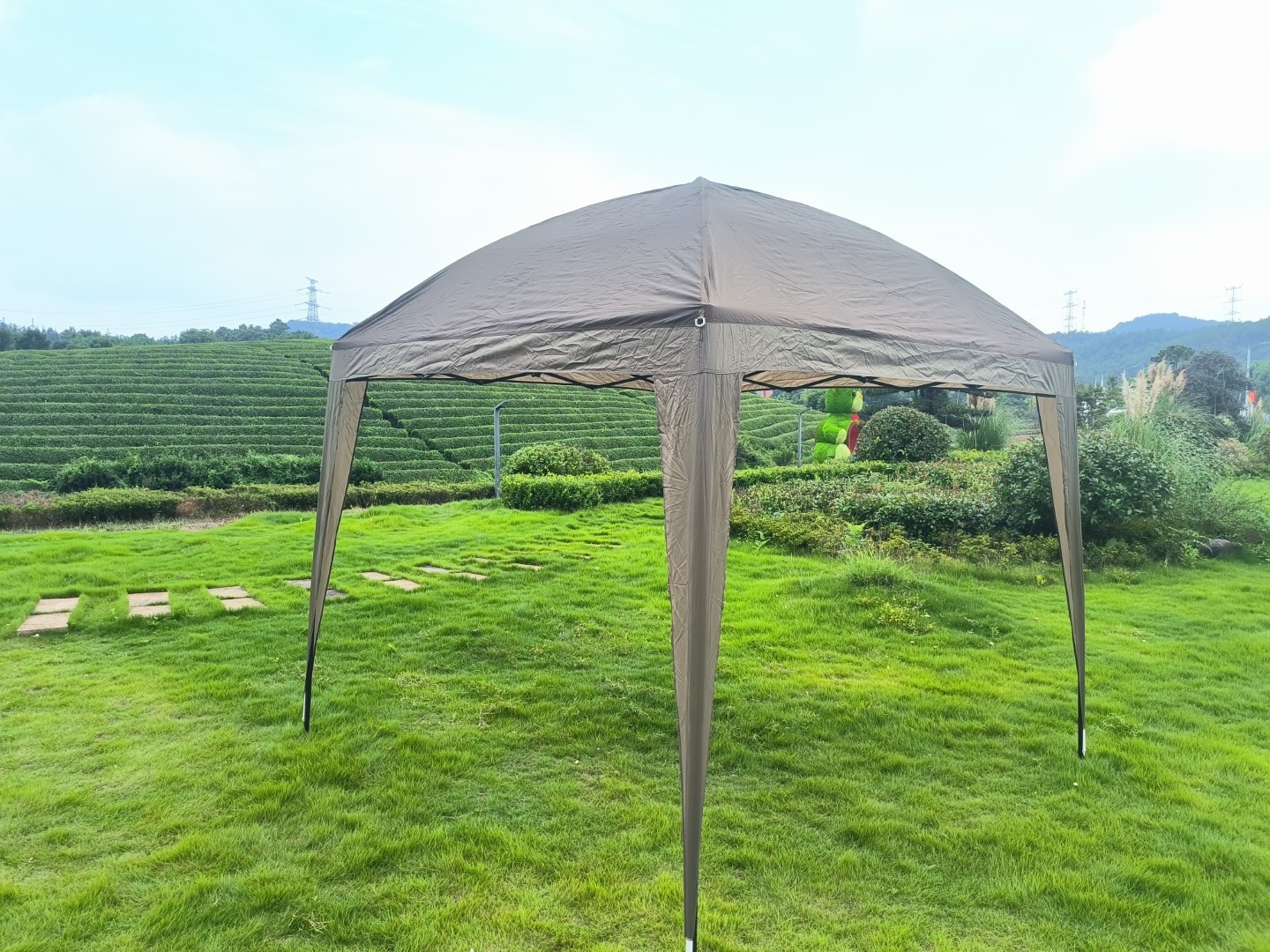 Easy to Operate  luxury 2.4x2.4 folding party tent,waterproof and flame-resistance  pop up garden gazebo,8x8/10x10 folding outdo