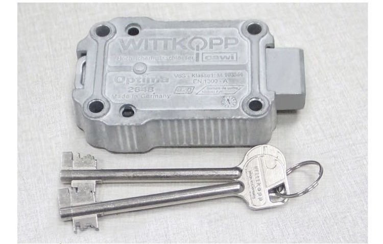 Vault mechanical keyed door locks