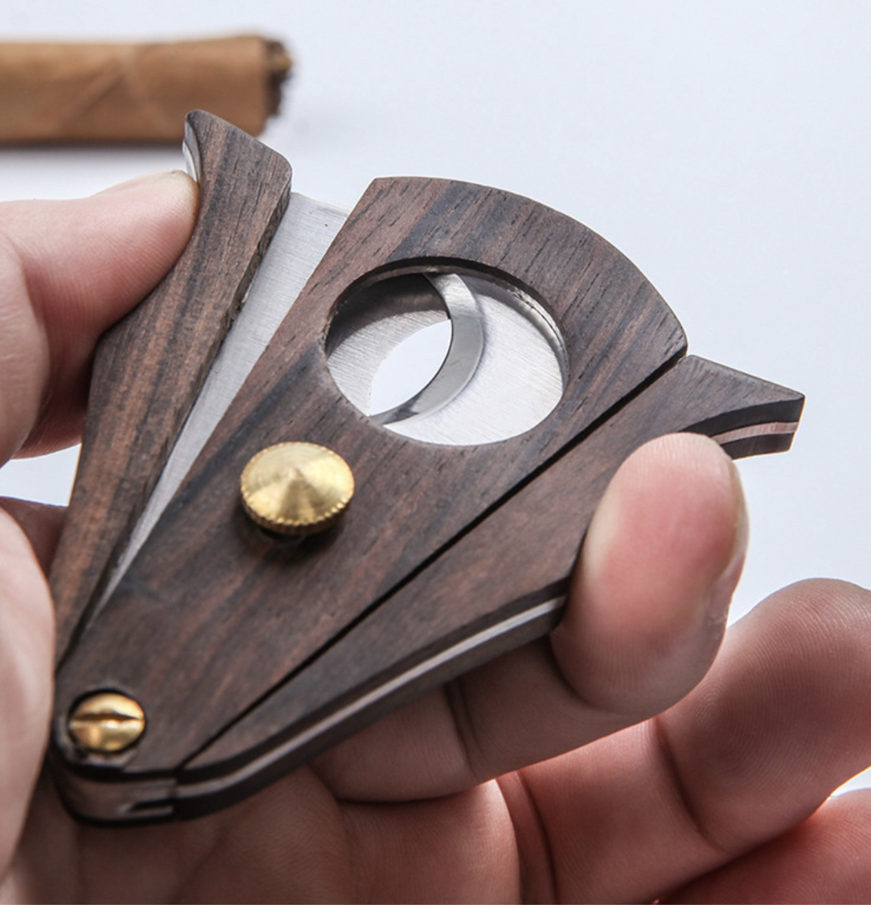 Wholesale free custom high quality double blade walnut cigar cutter cigar scissors special smoking tools