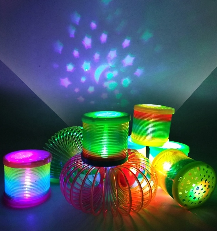 Best Welcome Fashion Projection Light Toy Rainbow Ring 3D Magic Rainbow Ring Toys