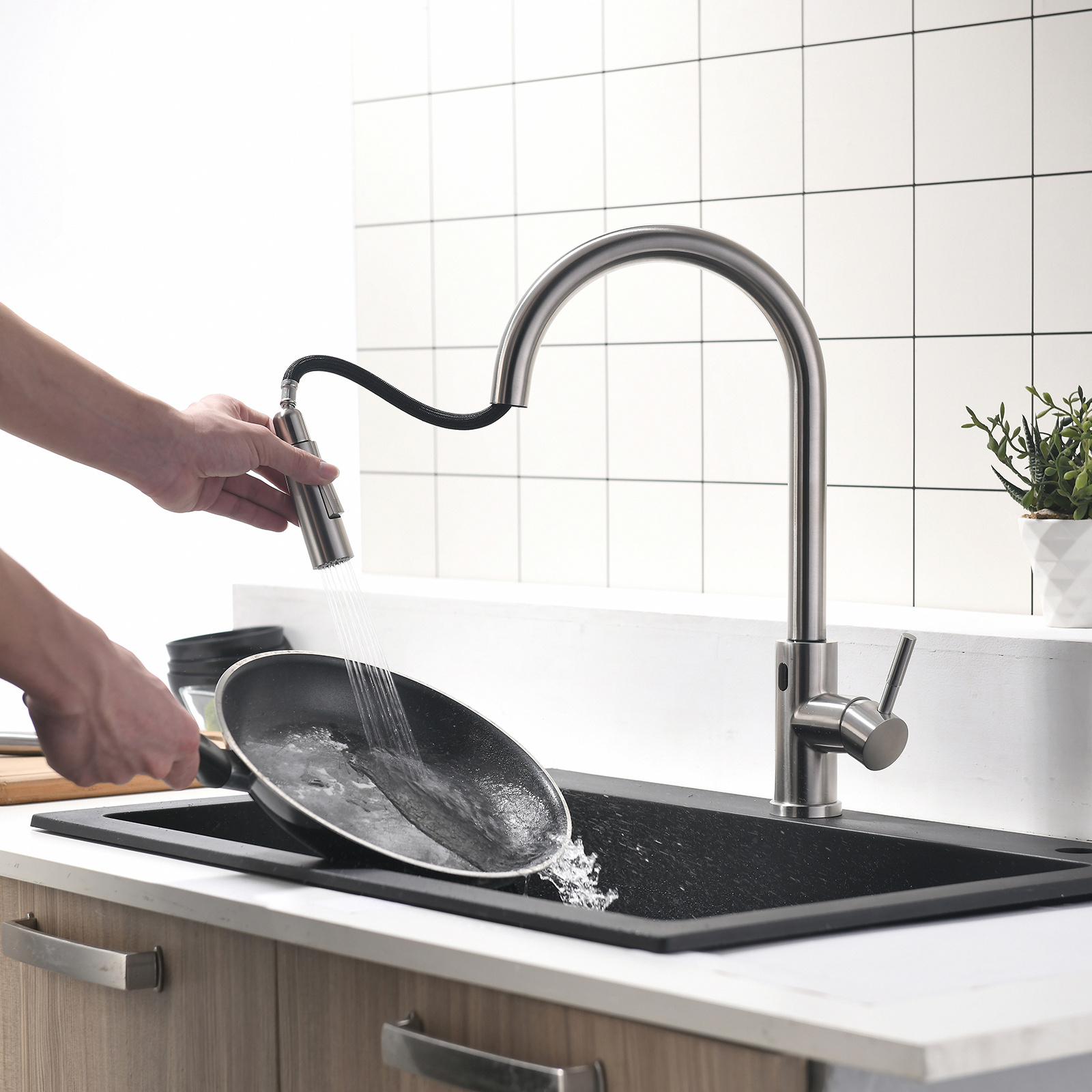 Automatic 360 Degree Smart High End Smart Kitchen Faucet Pull,induction Touchless Smart Kitchen Faucet 2023