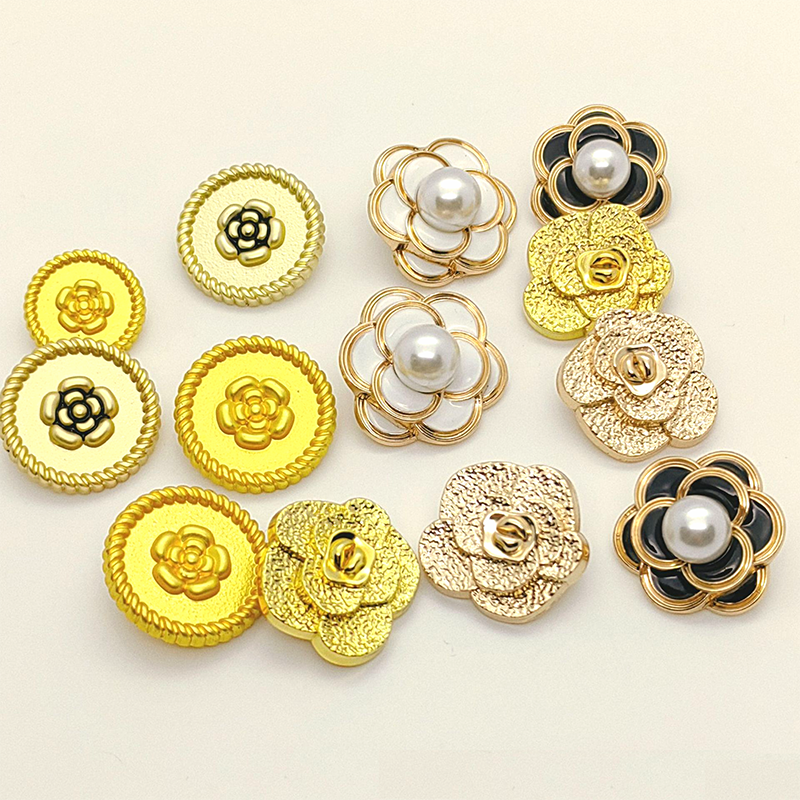 wholesale gold design decoration 23MM 25MM crystal chatons flower shank buttons for overcoat