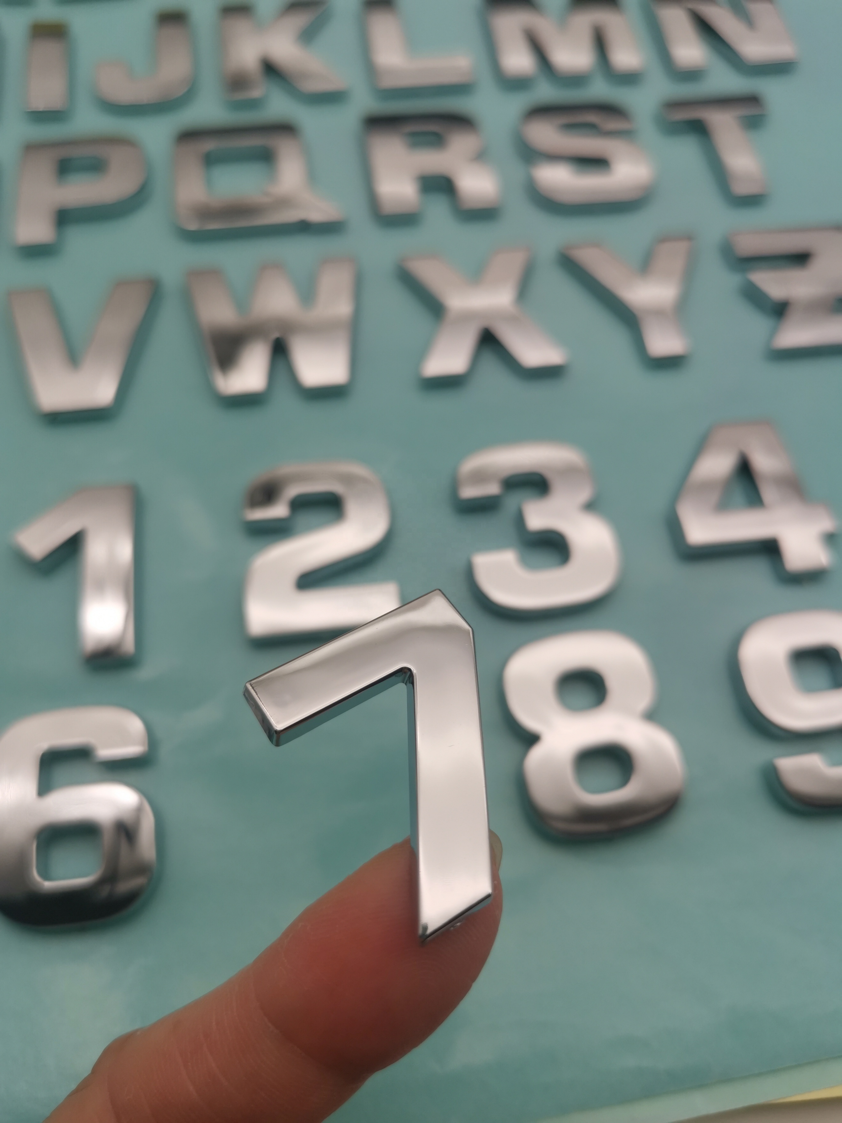 3D ABS Alphabet Silver Badge Chrome Silver Letters Numbers Logo Stickers Chrome Car Emblem For Car Body Stickers