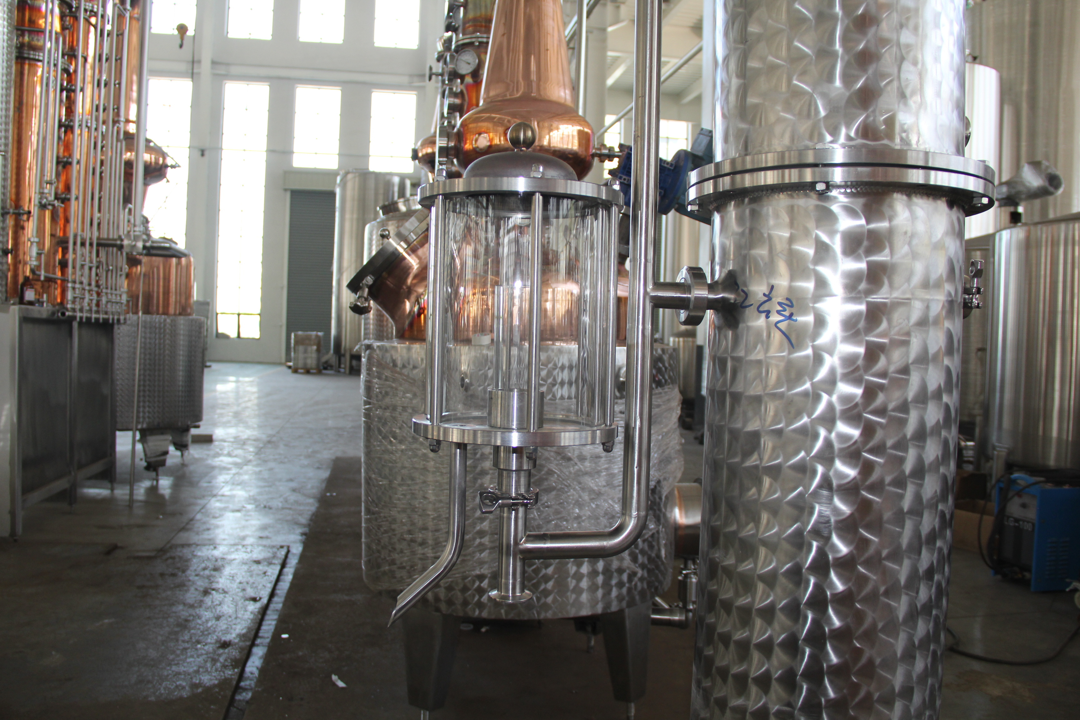 Steam Gas Electric Heating 400l 800l Alcohol Boiler Copper Pot Still Distillation Whiskey Distillery