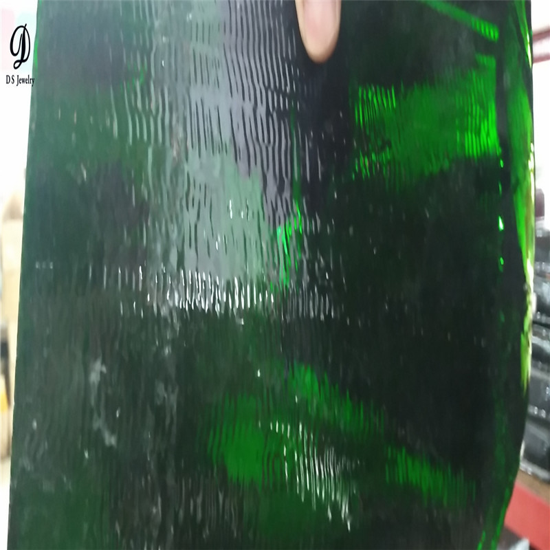 Raw Material Light Dark Green Glass Gemstones  Cheap Wholesale Price Uncut Emerald Green Glass Loose Stone