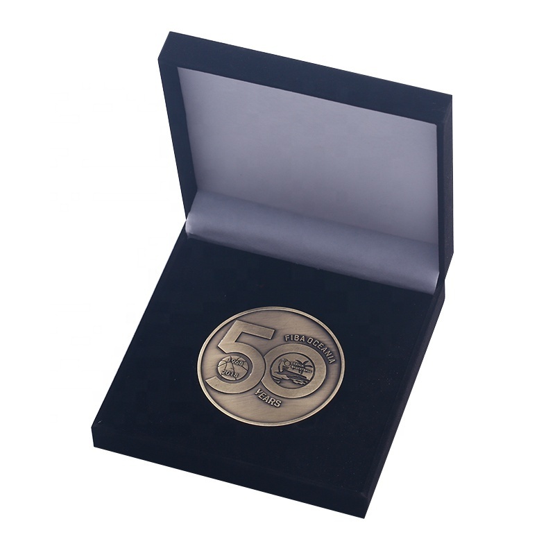 Singapore gifts custom black velvet box packing souvenir metal 50th anniversary coin