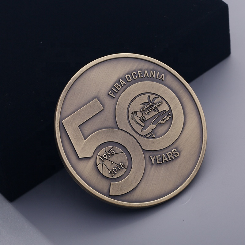 Singapore gifts custom black velvet box packing souvenir metal 50th anniversary coin