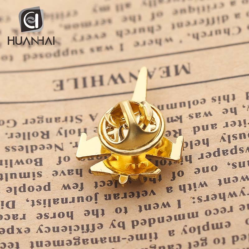 custom bulk souvenir gift golden metal 3D aircraft lapel pin with butterfly clutch