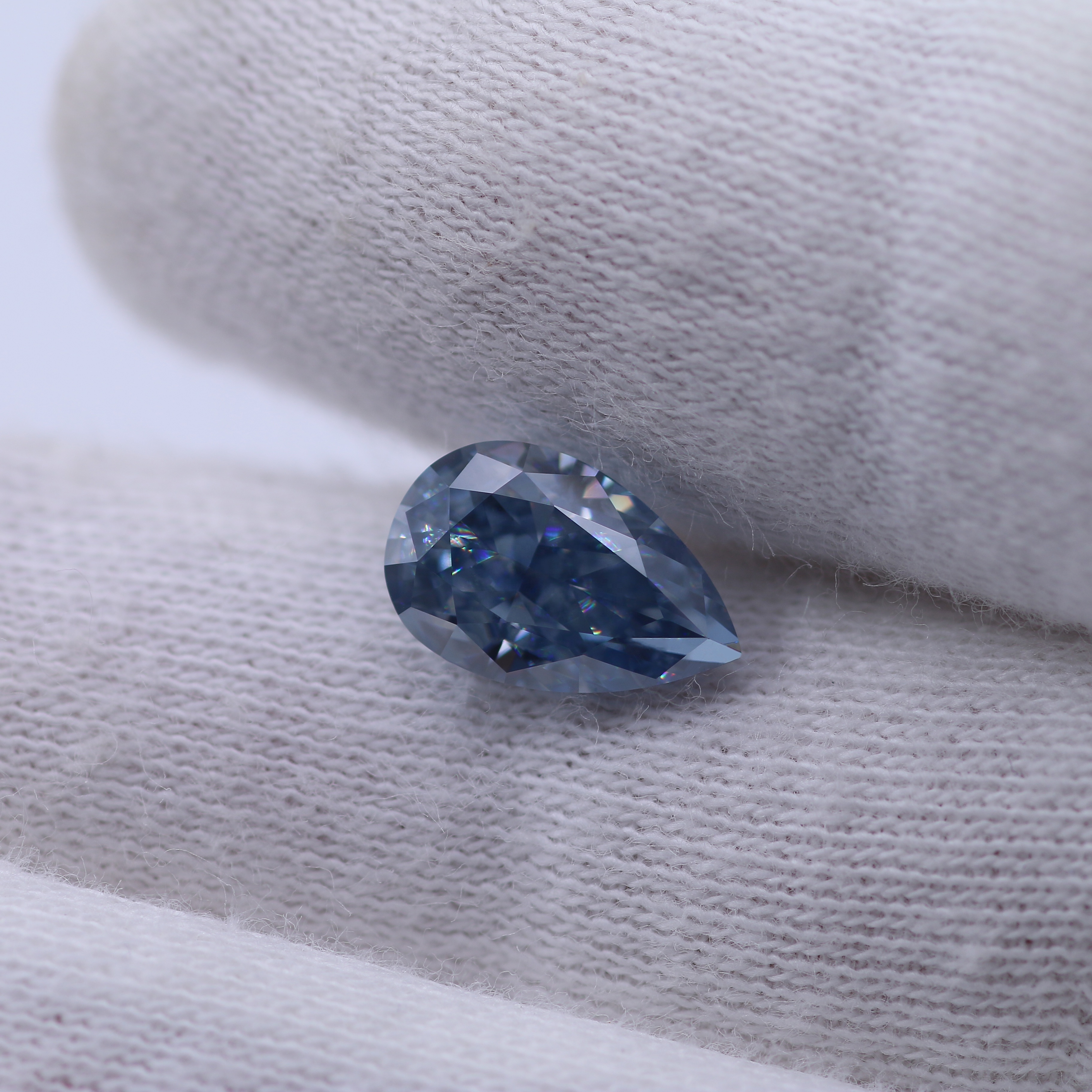 HanYu Pear Shape Ice Crushed Cut Moissanite Light Blue Loose Gemstones Moissanite