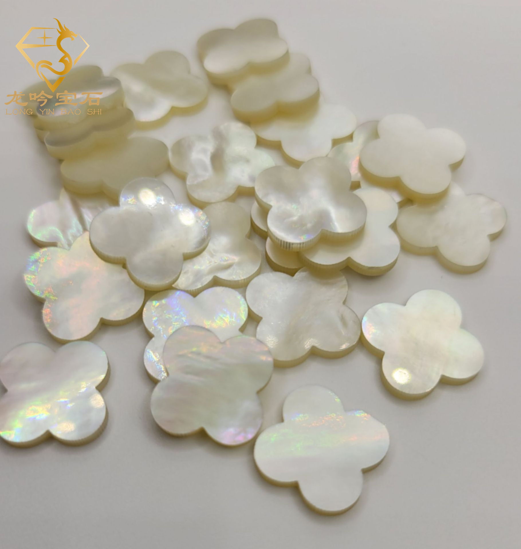 LONGYING  Natural gem 18X18X2mm white Four Leaf Clover Gemstone Natural shell clover for jewelry making Popular