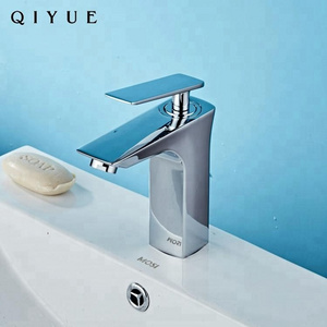 Bathroom accessories good quality wholesale basin faucet, chrome finished zinc alloy faucet taps