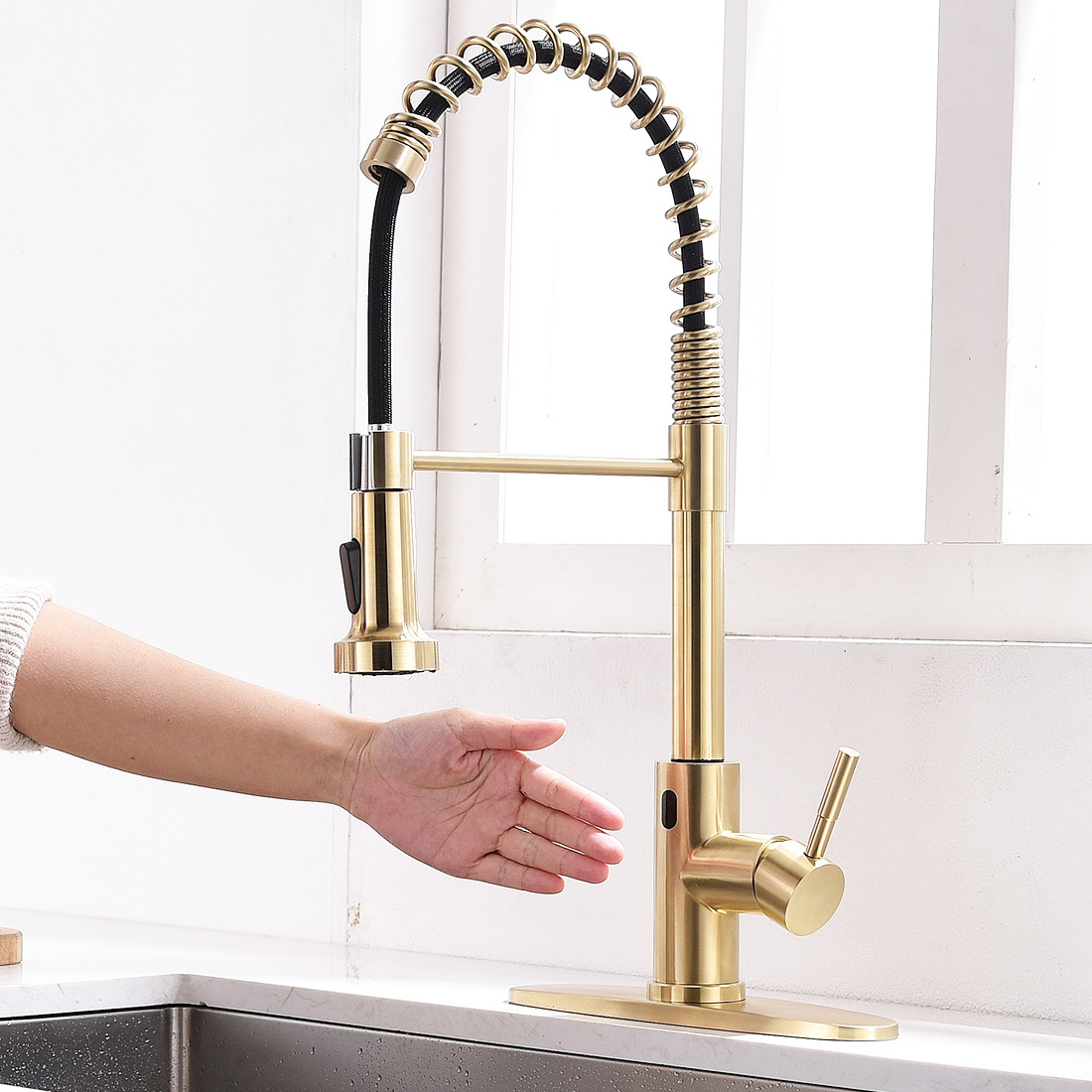 Fapully Modern Spring Touchless Kitchen Faucet with Pull Out Sprayer Hands-Free Automatic Kitchen Faucet