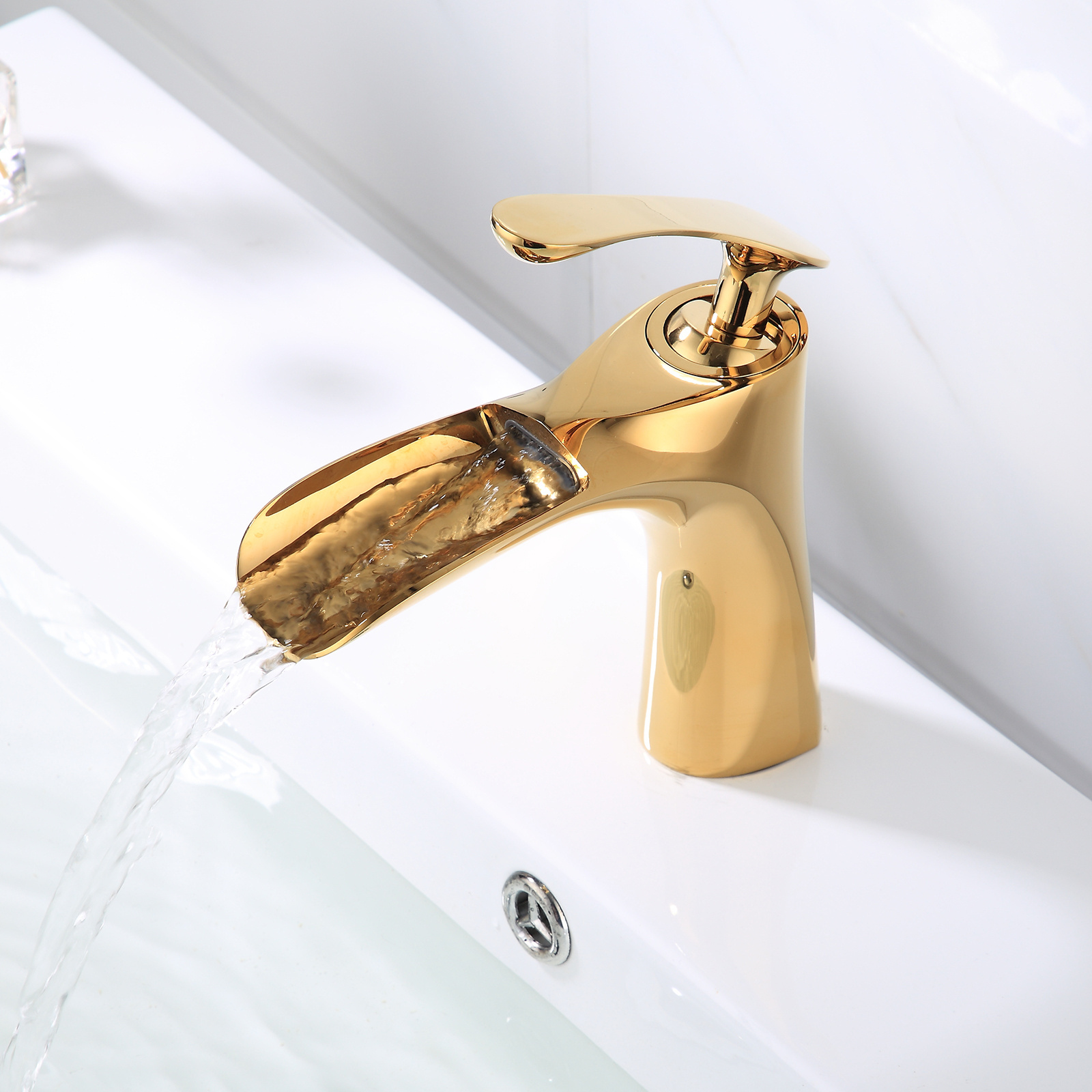 New Design Popular CUPC Brass Chrome Golden  Waterfall Water Mixer Tap Bathroom Wash Basin Deluxe Faucet