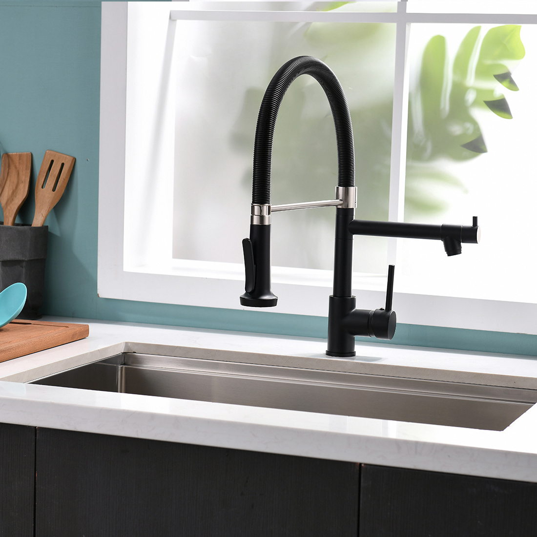 Fapully Modern Black and Nickel Sink Faucet with Pull Down Spout Brass Kitchen Faucet with Pull Down Sprayer