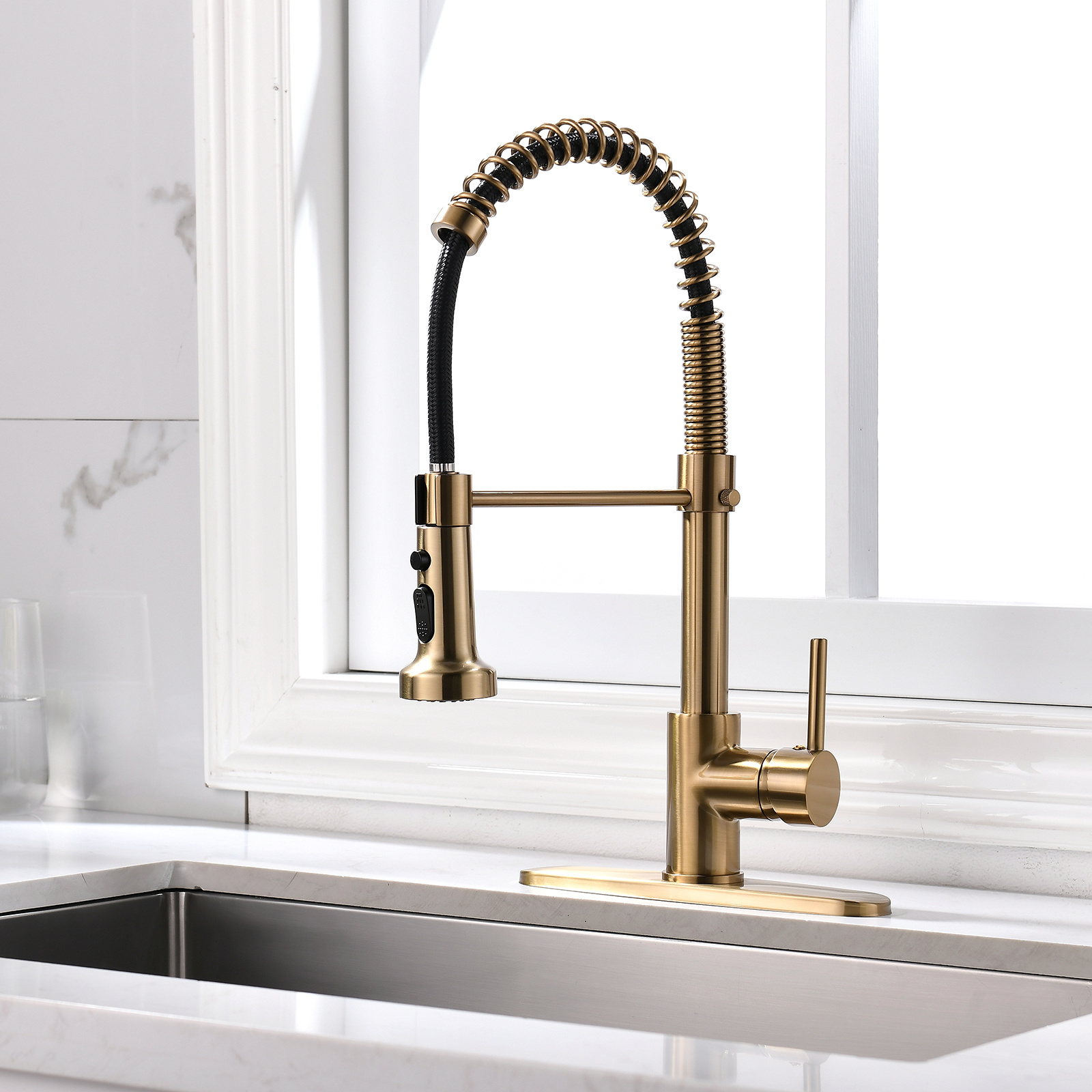 FAPULLY Low MOQ Taps Brushed Golden Pull Down Faucet Kitchen Sink Mixer Tap Single Handle Single Hole High-quality Brass Modern