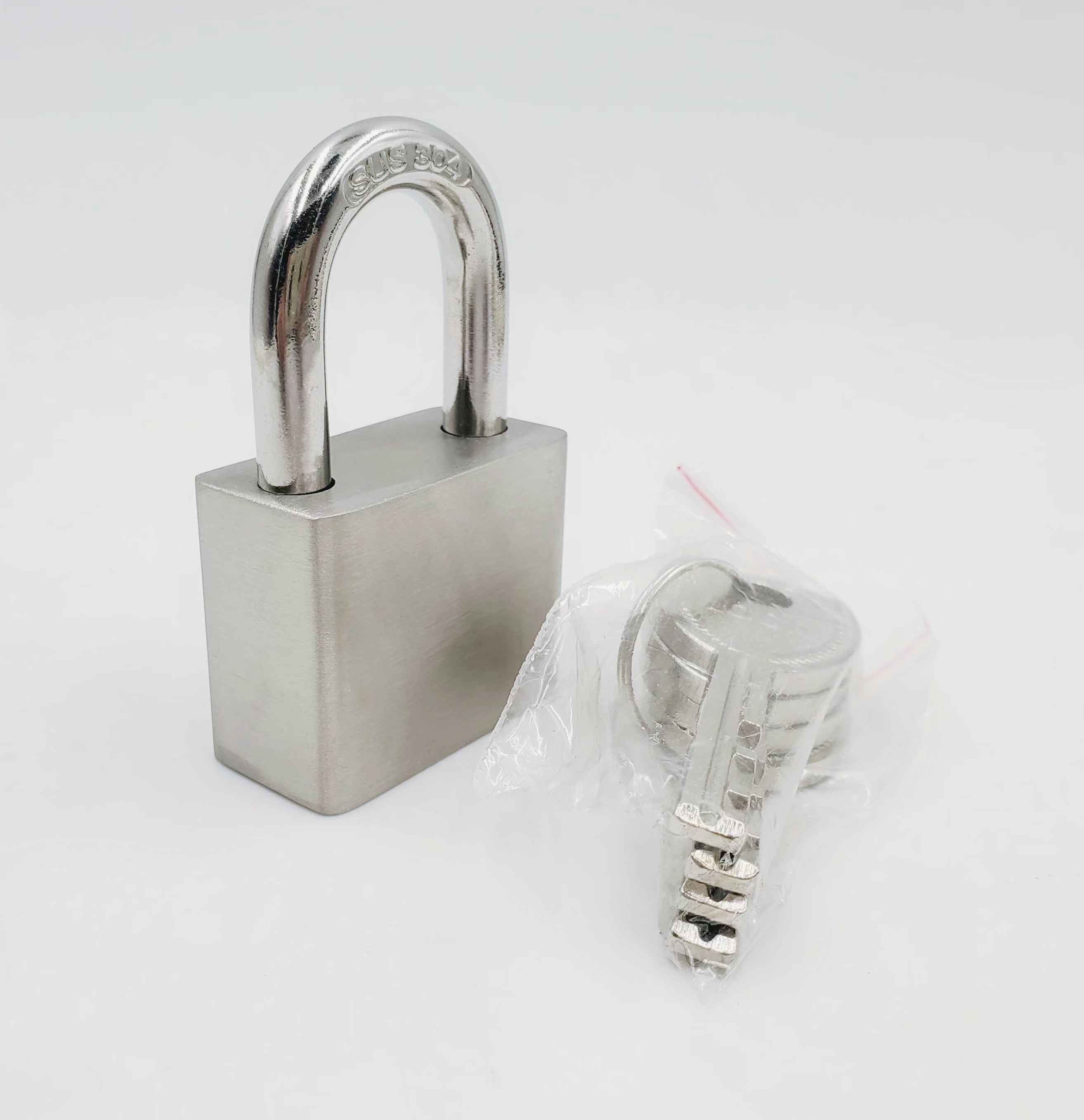 Padlocks and key in bulk password  double waterproof ring iron lock safety padlock iron locker key 30mm padlock