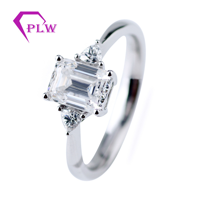 popular design 3 stones ring 7x9mm emerald cut moissanite engagement ring with trillion cut side stones