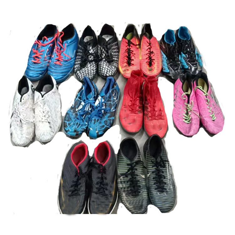 Wholesale Shoes New and Used Football Soccer Cleats Shoes bale