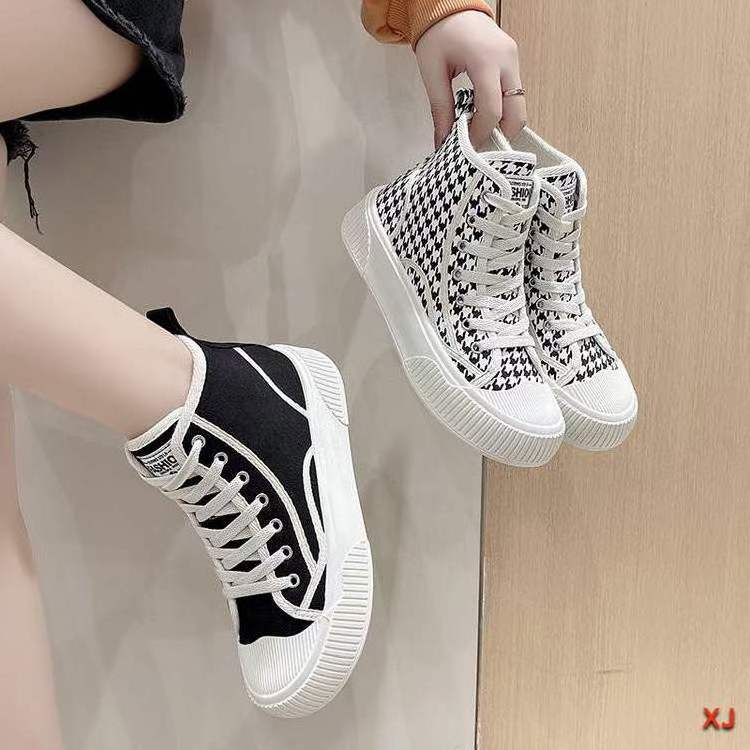 Wholesale Footwear Casual Unisex Slip On Canvas Shoes Women Flats Canvas Shoes for Women New Styles Female Lady Girl