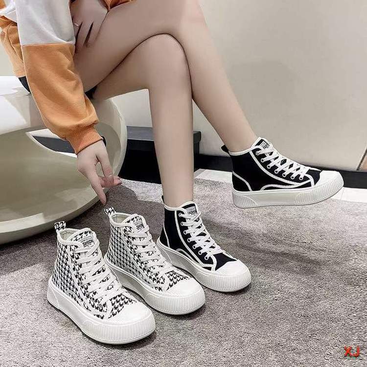 Wholesale Footwear Casual Unisex Slip On Canvas Shoes Women Flats Canvas Shoes for Women New Styles Female Lady Girl