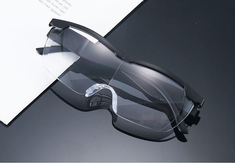 SKYWAY Blue Light Blocking 1.6 Times Big Vision Reading Glasses Magnify Glasses With Chargeable Led Light