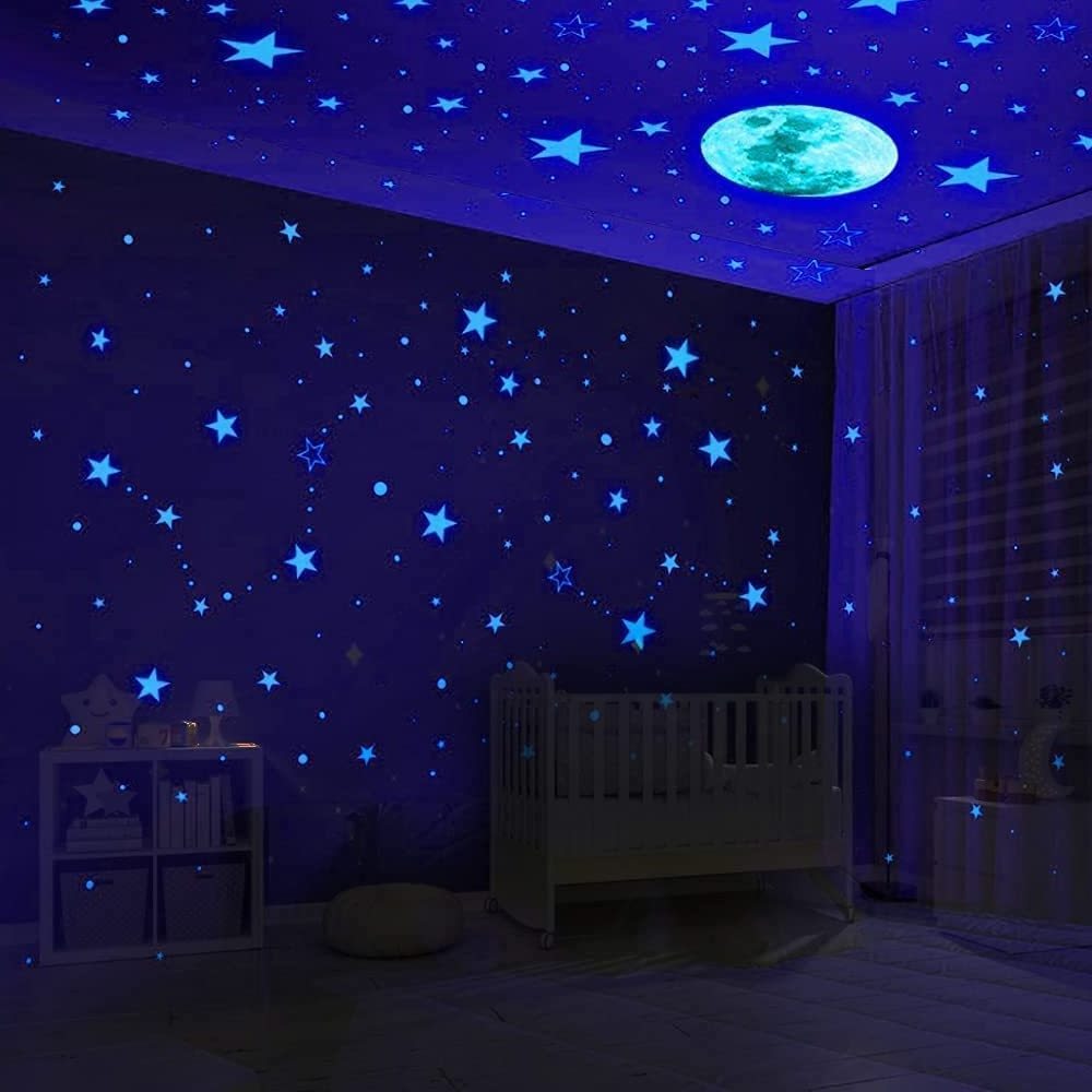 Wholesale Removable Vinyl Glow in the Dark Star and Moon Sticker Waterproof Luminous Decoration Wall Sticker