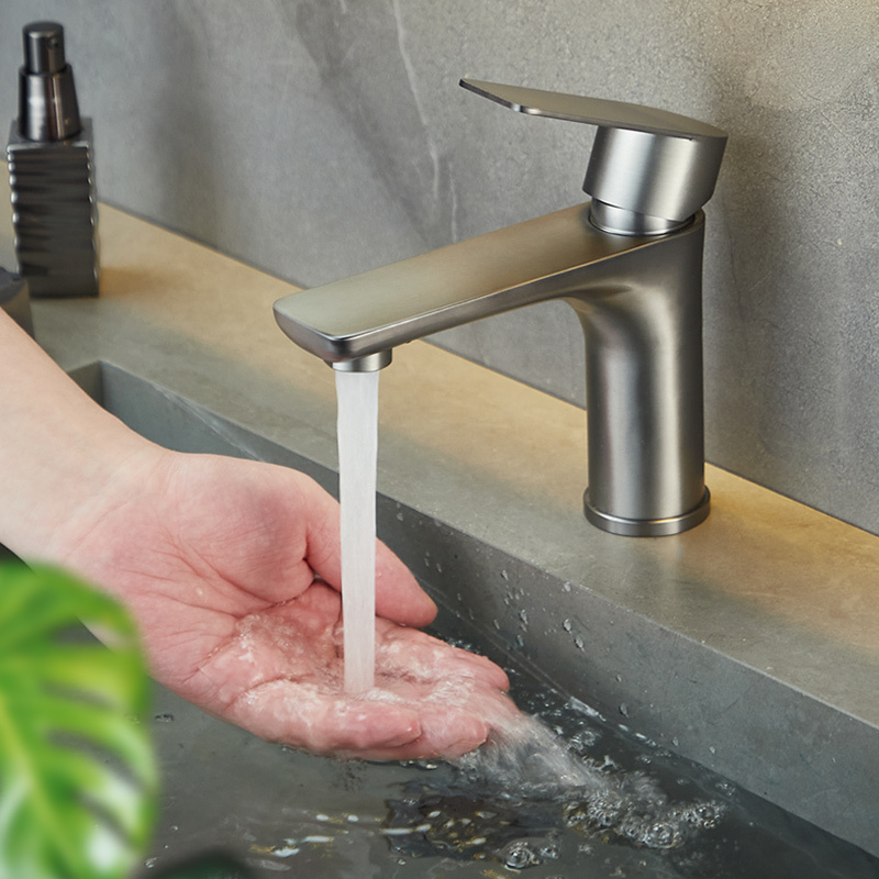 Hot Selling Hot and Cold water mixer gun grey stainless steel bathroom faucet new design bathroom basin tap