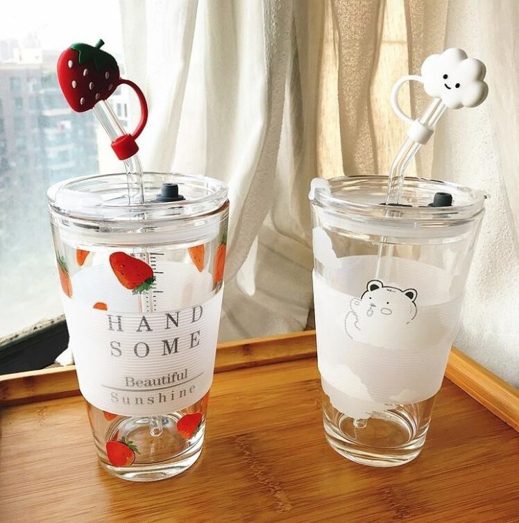 big capacity cloud juice cup strawberry clear cup with lids and straws