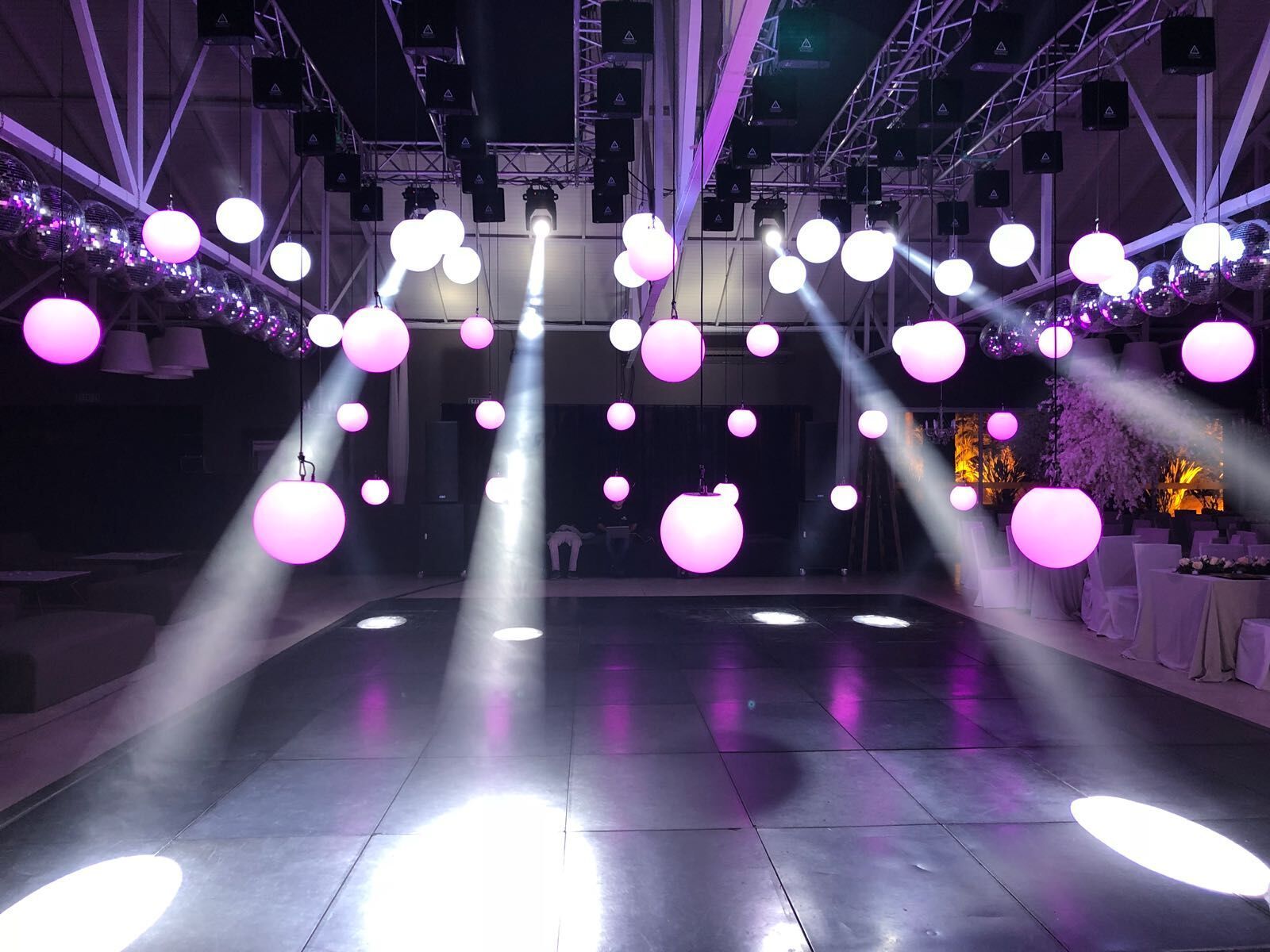 night club bar interior Led Lifting Ball Wavy Ceiling Light wedding Lifting Kinetic Dance Ball Light