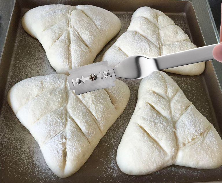 Handcrafted Bread Lame Knife Rectangle Metal Scraper for Baking Dough Disposable Kitchen Tool for Scoring Bread