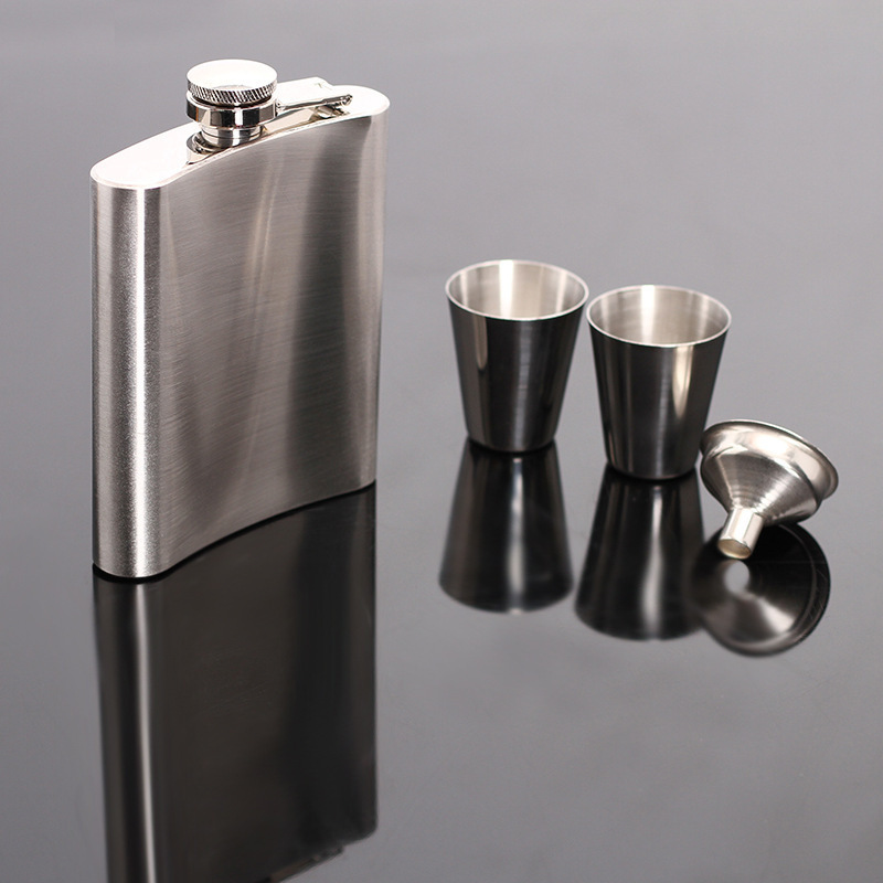 7oz 201 Stainless Steel Alcohol Hip Flasks Set Whiskey Bottle Mini Hip Flask Set Gift For Man