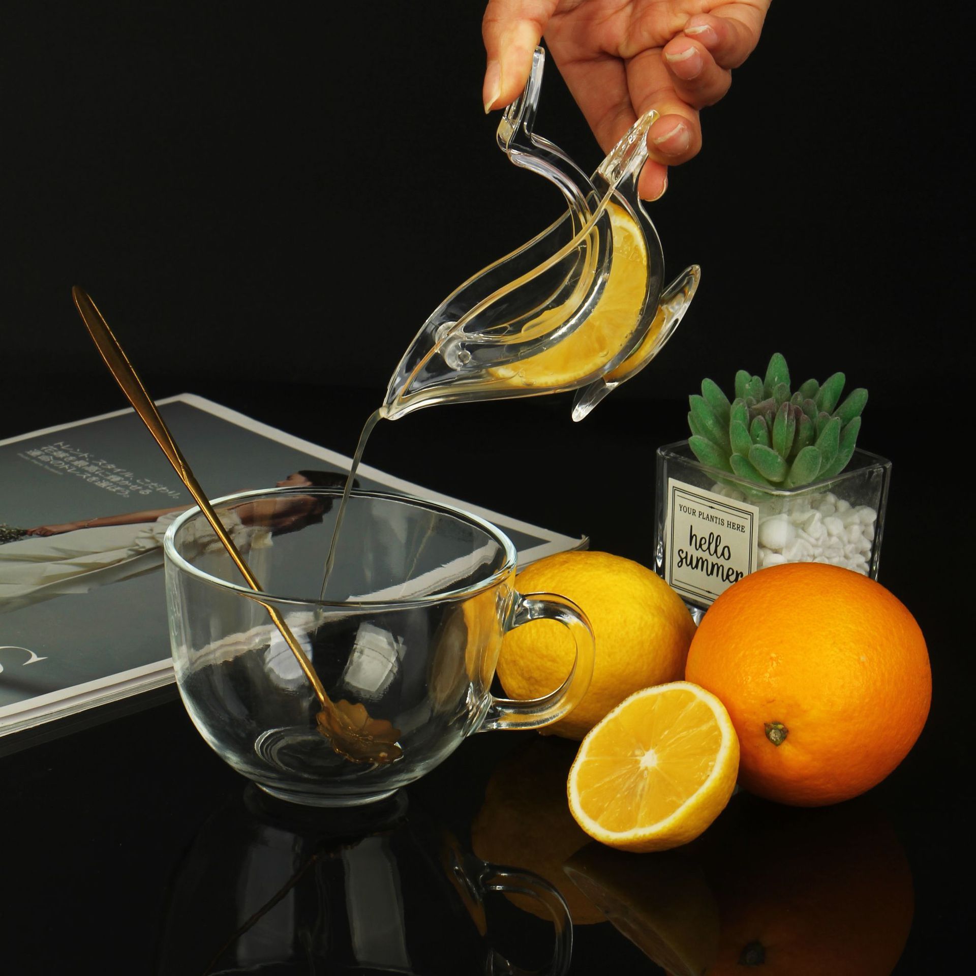 Hot sale Elegance Press Art Bird Lemon & Lime Bird-Shaped Glass Transparent Acrylic Lemon Juice Squeezer Bird Lemon Squeezer