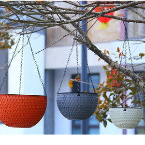 Bulk Gardening Products Hanging Plastic Flower Pot Outdoor Balcony Colorful Plant Pots Hanging Baskets