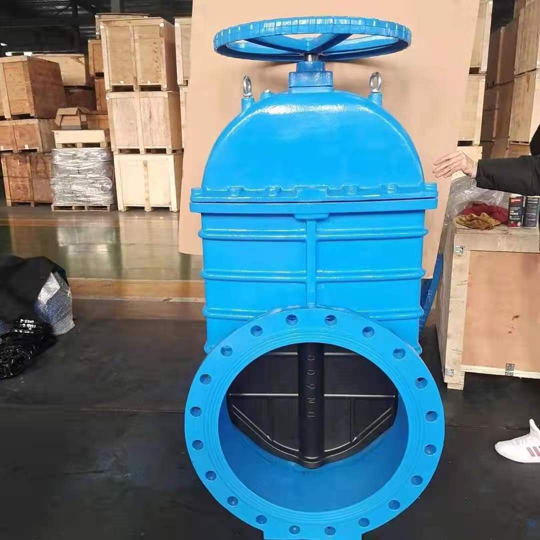 Ductile iron resilient seated cast iron flanged gate valve with hand wheel operation