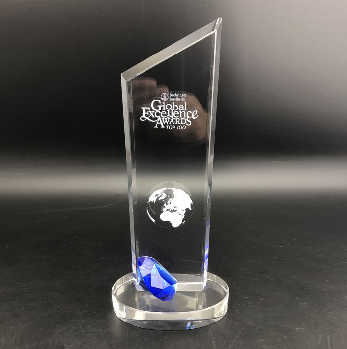 AT023 Elegant World Globe Engraved K9 Crystal Glass Blue Diamond Plaque Awards Trophies