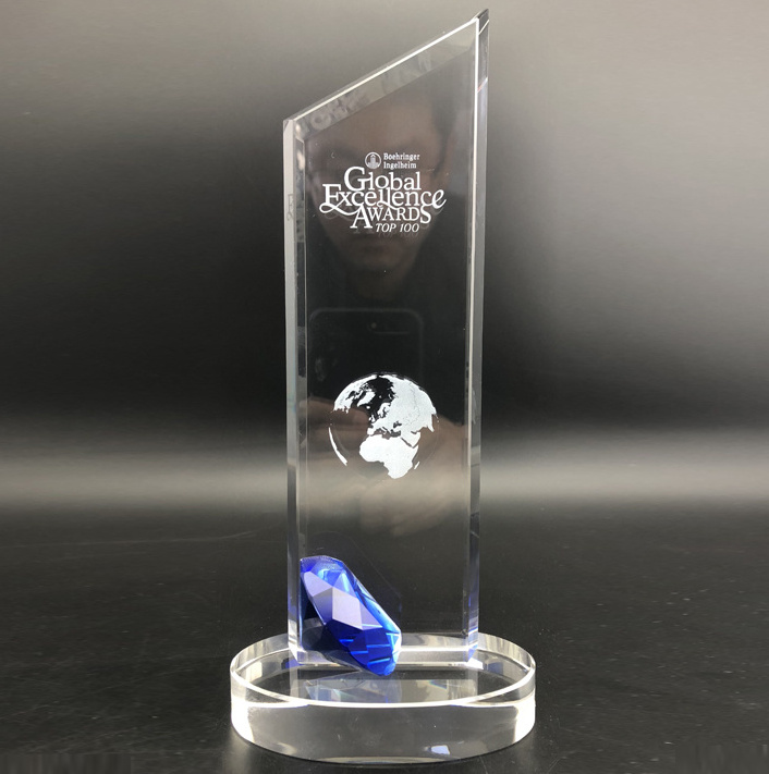 AT023 Elegant World Globe Engraved K9 Crystal Glass Blue Diamond Plaque Awards Trophies