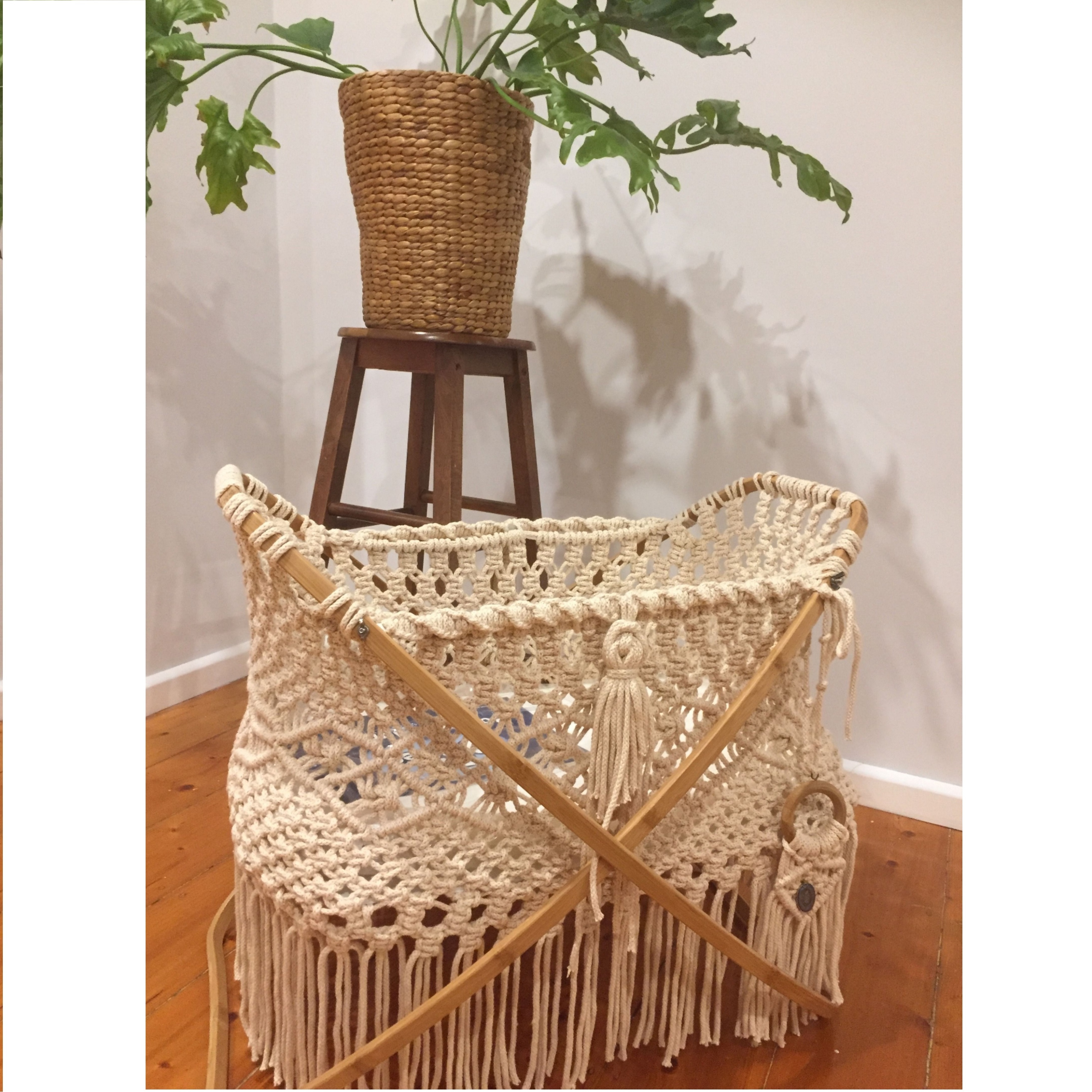 Eco Friendly Natural Handmade Macrame Baby Bassinet Hammock Cradle Baby Cradle For New Born Baby Portable Swing