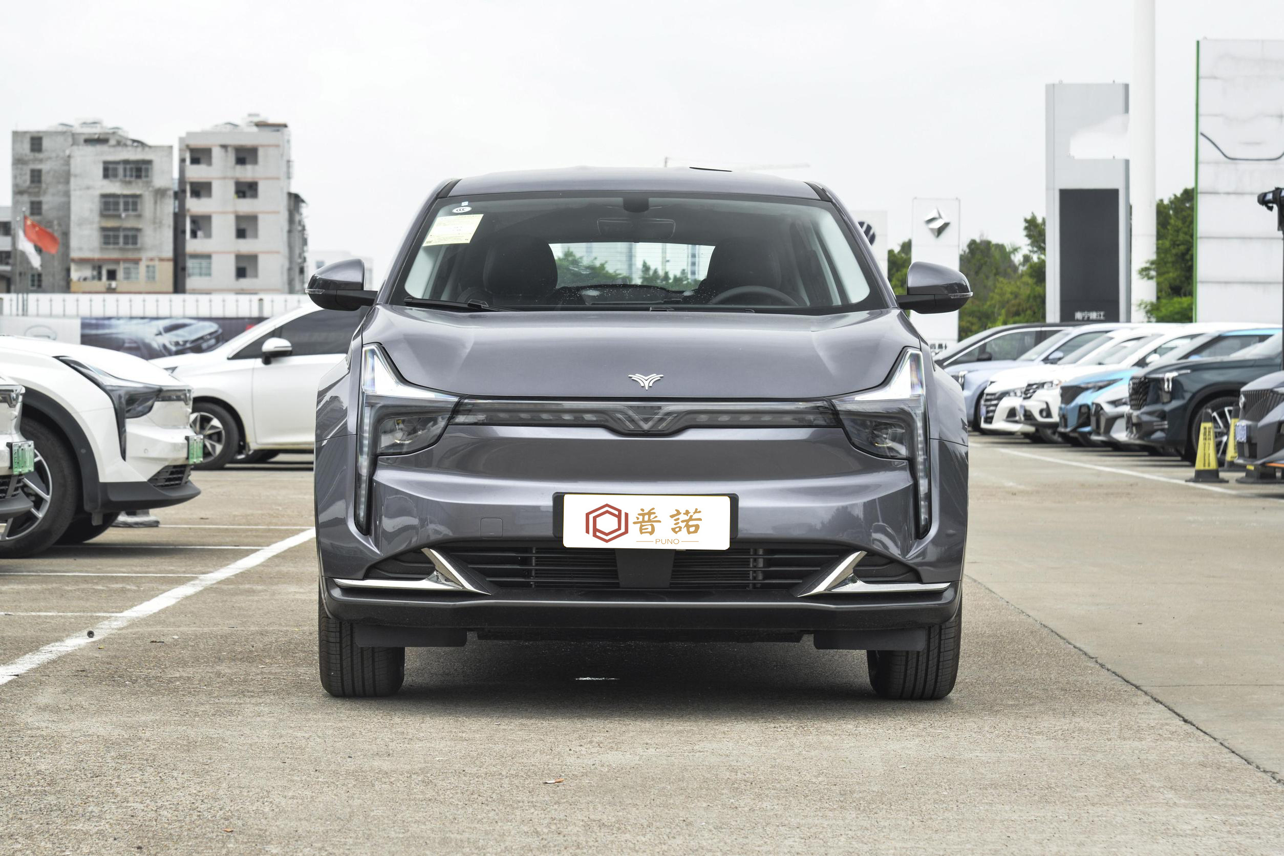 The 2023 Nezha U challenge version of the new energy electric car has a range of 400KM