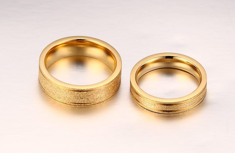 Online Sell Matting Gold Plated Wedding Stainless Steel Couple Rings