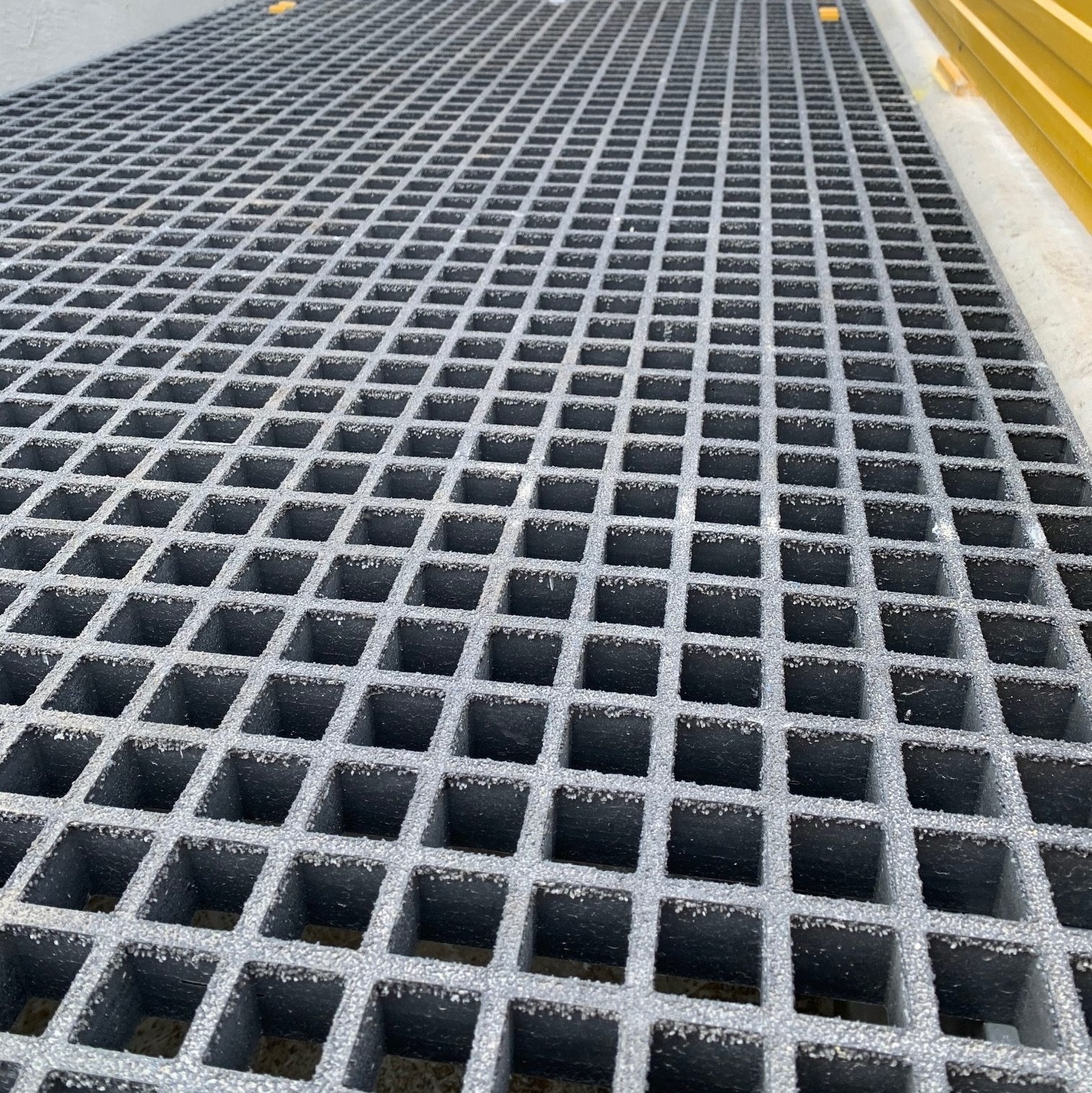 38 thick frp plastic composite molded floor grating antislip fiberglass panel frp grating for floating jetties