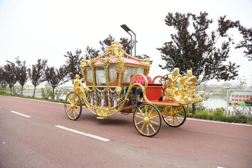 Electric horse carriage  gold state coach for sale