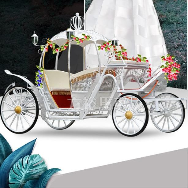 High quality Electric operated horse carriage with diamond decorated pumpkin carriage for sale