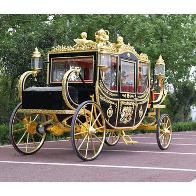 Royal luxury England style horse carriage with air condition heater in the cabin