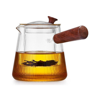 800ml Tea Kettle with Infuser Wood Handle Borosilicate Vertical Stripes Ribbed Heat Resistant Glass Tea Maker Glass Tea Pot