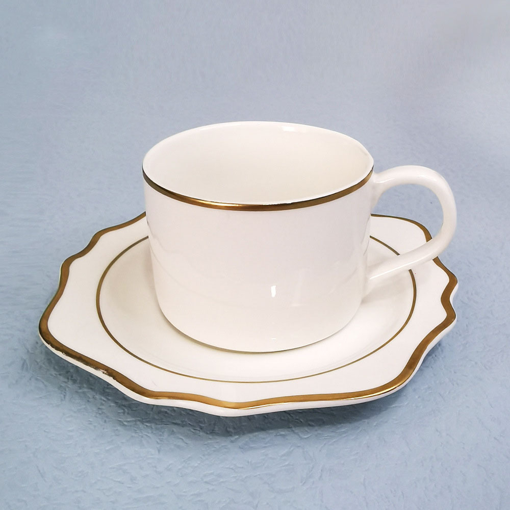 High Quality Customized Porcelain Cappuccino Cups Bone China Coffee Cup and Saucer Ceramic Tea Cup Mugs with Saucer Set