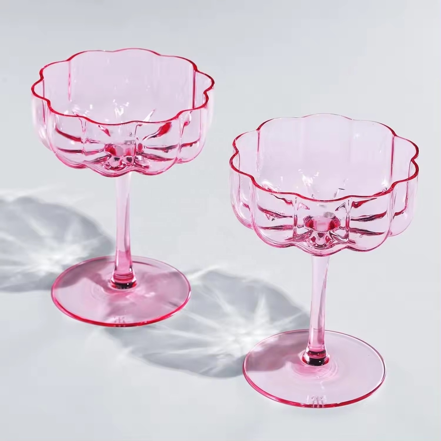 Fancy Flower Shape Design Wine Glasses Desert Glass Colored Frosted Pink Cocktail Glass Martini Glass For Bar