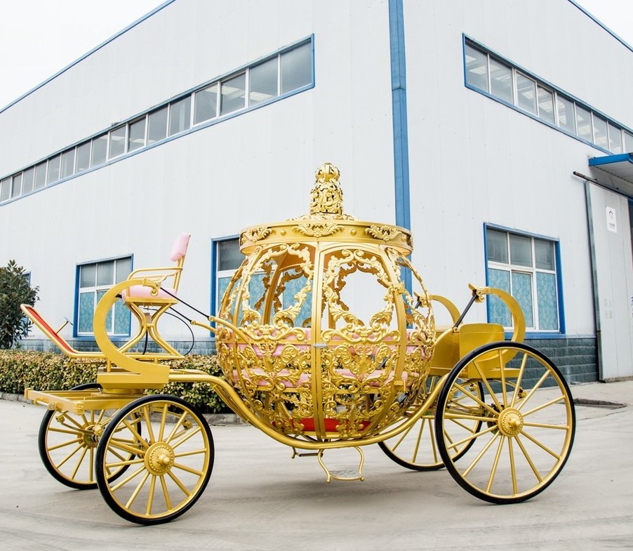 High Quality Golden color wedding horse carriage for sale