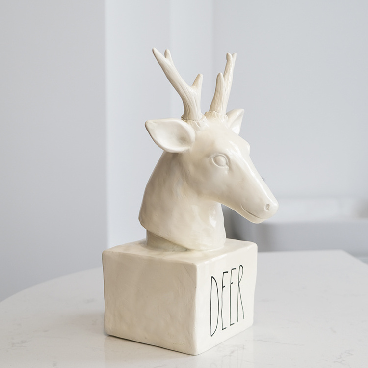 Modern Design Artificial resin crafts Sculpture Statue Handmade Funny Animal custom deer hunting figurine  for home decoration