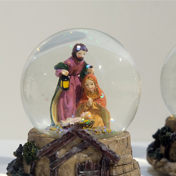 Hot Sale Unique Diy Snow Globe Christmas Water Globe Resin Nativity Musical Snow Globe For Gift Home Decoration